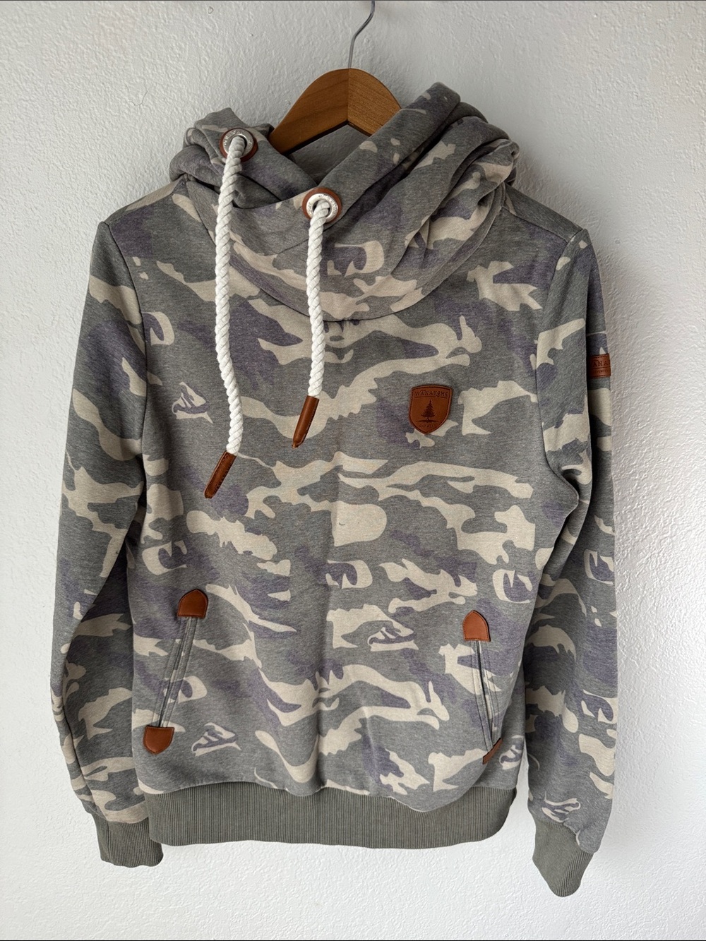 Wanakome Camo Sweater